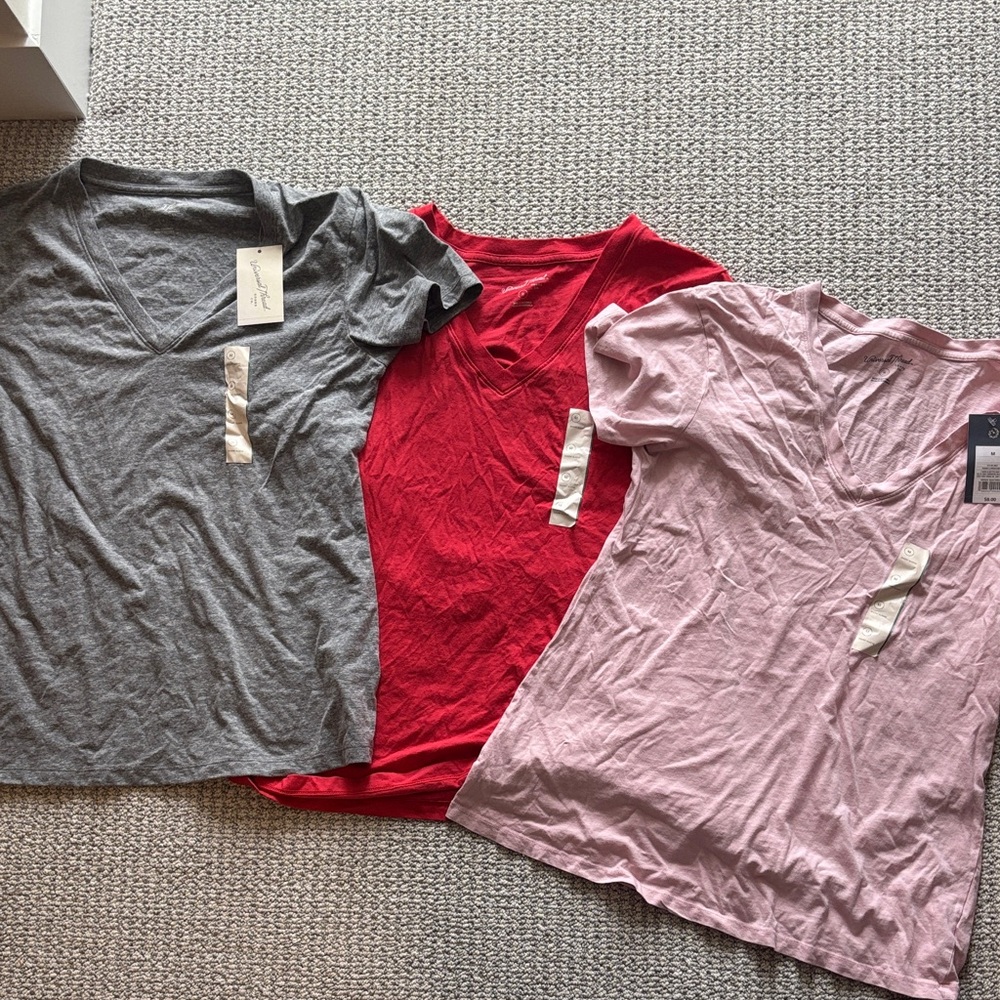 Universal thread 3 Ts size MEDIUM